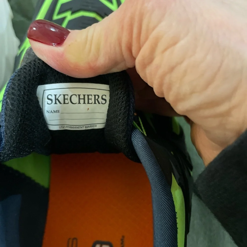 Skechers Kid’s Black and Neon Green Athletic Shoes - Picture 6 of 8